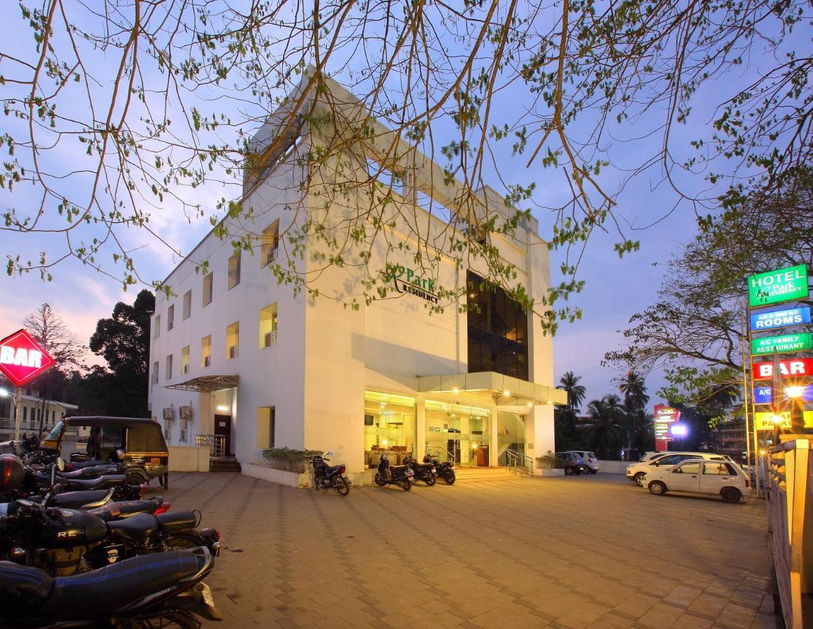 Hotel Park Residency Kuttiyadi Kuttyadi Eksteriør bilde